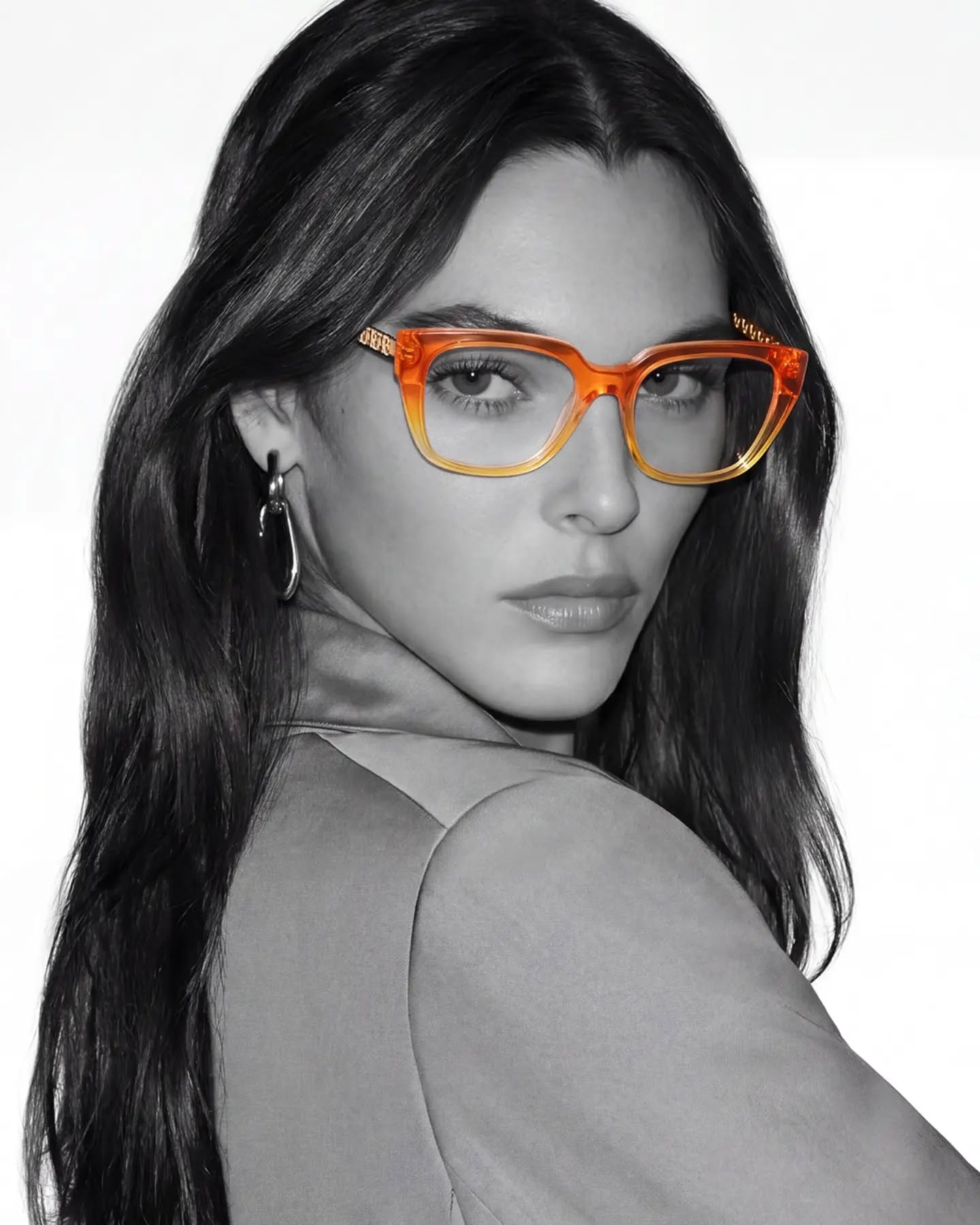 https://social.shethopticals.com/data/insta_images/SO_insta/18098833832201477